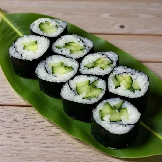 Маки с огурцом